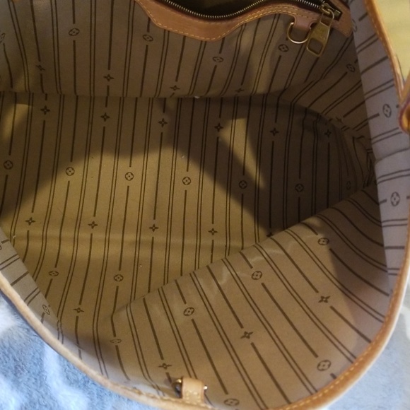 Authentic Delightful PM Louis Vuitton handbag - Picture 2 of 4